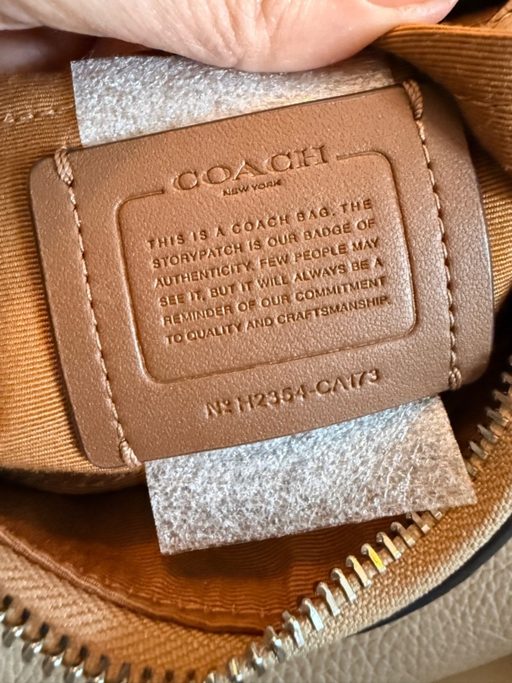Coach Pebbled Leather Shoulder Bag in Taupe and Cream - Picture 8 of 8